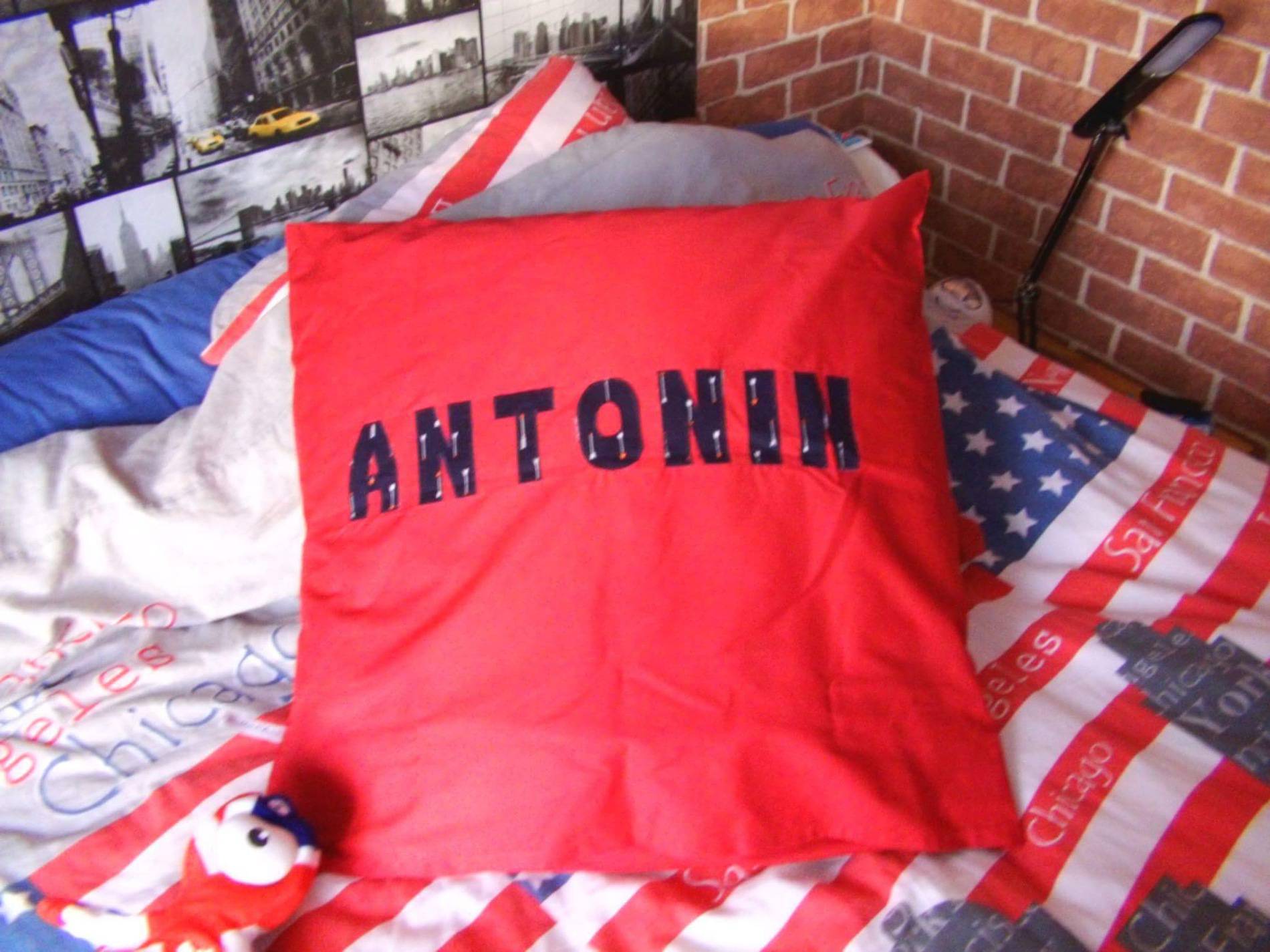 Taie d'oreiller personnalisé au prénom - Antonin