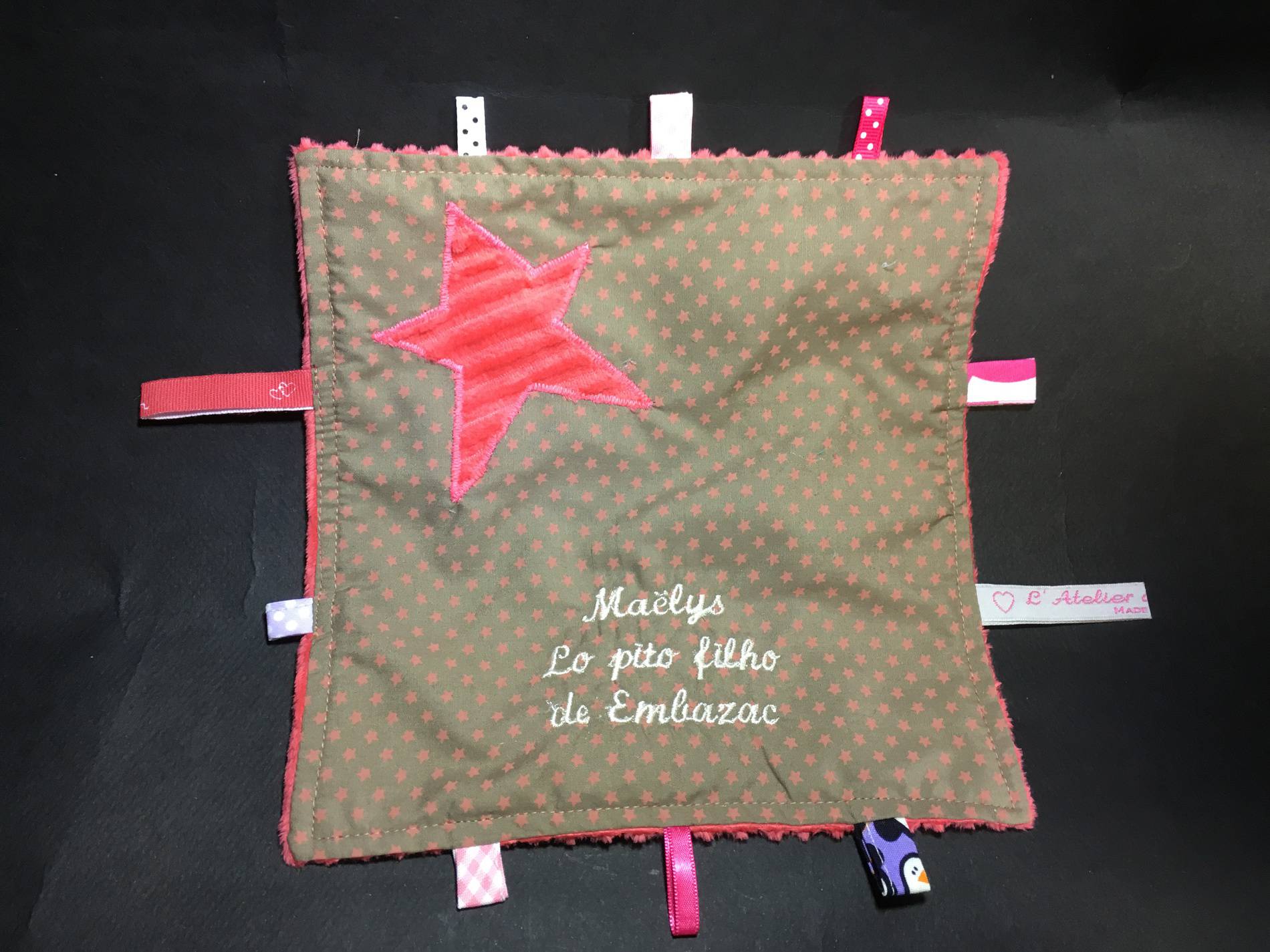 Doudou étiquettes personnalisé - Broderie + appliqué -  Maëlys